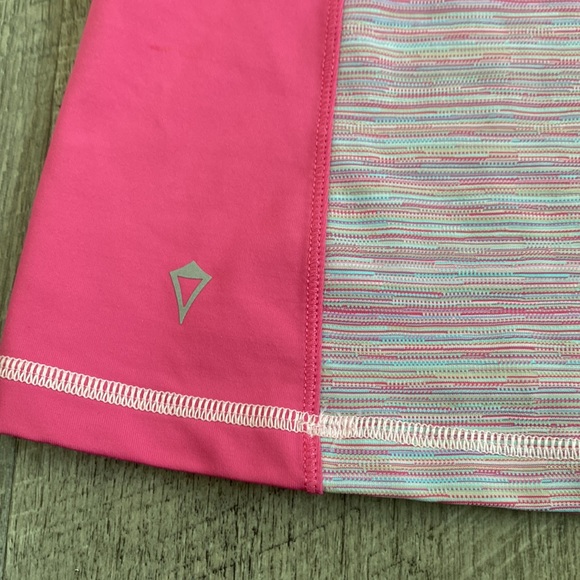 Girls ivivva pink work out tank by lululemon - Picture 3 of 4